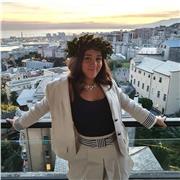 laureanda magistrale in fisica teorica impartisce ripetizioni a studenti di medie liceo e università